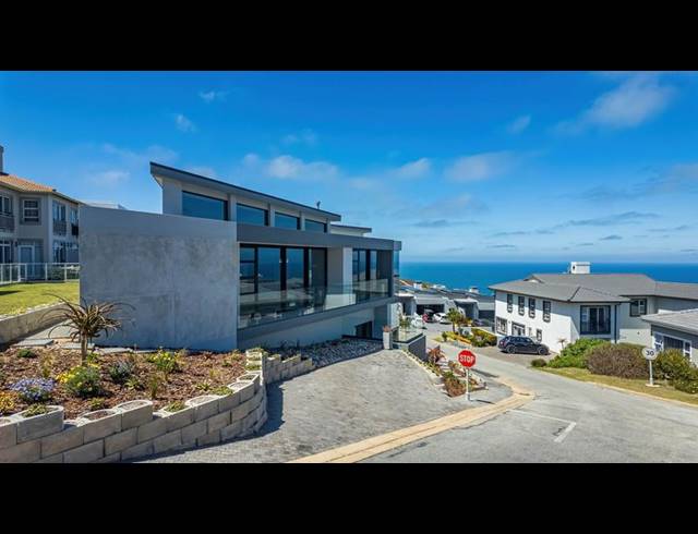 3 BEDROOM PROPERTY TO RENT IN PINNACLE POINT GOLF ESTATE